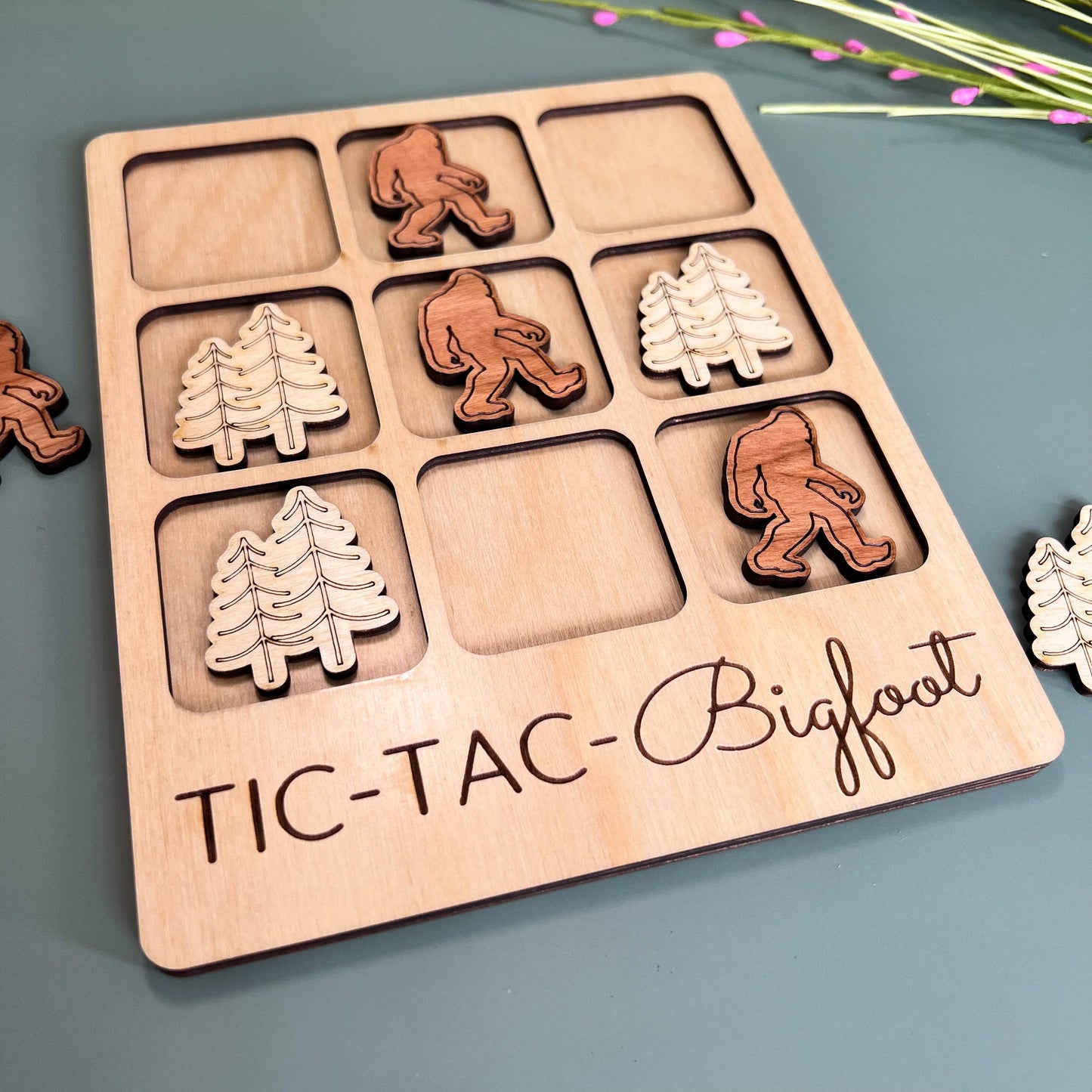 Tic-Tac-Bigfoot Game